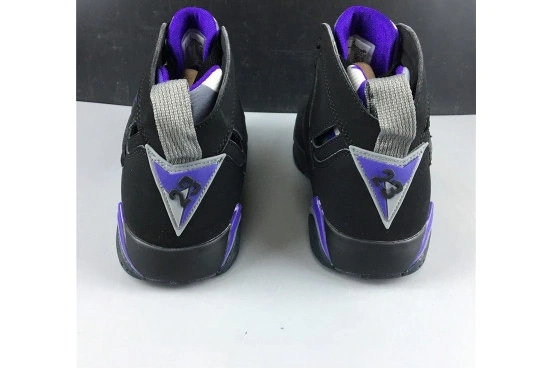 304775-053 RAY ALLEN RETRO BUCKS AIR 304775-053 JORDAN 7 0320